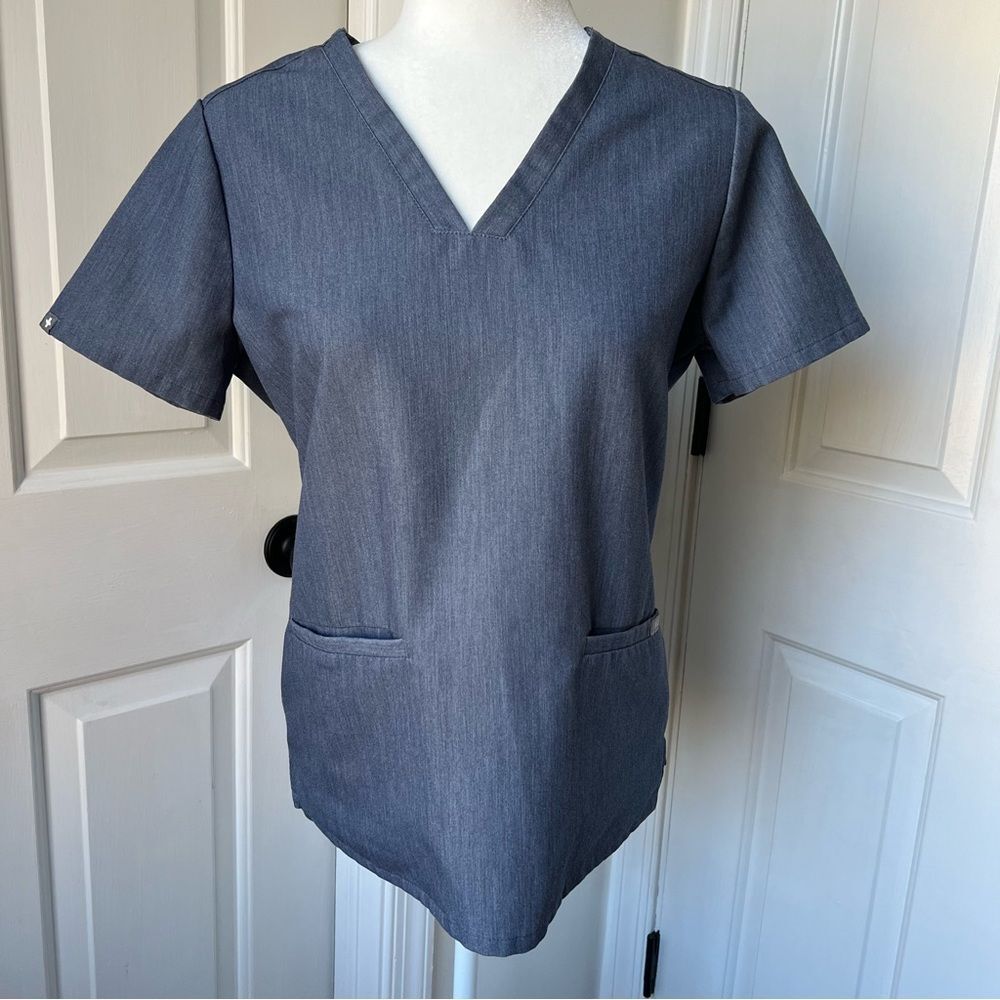 Figs Graphite Graphite Grey Casma Three Pocket Scrubs Top Sz Small